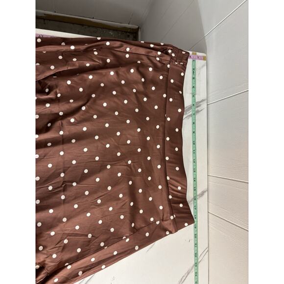 Torrid 2 2X Brown Satin Stretch Skirt White Dot Print Ruffle Slit 18-20 NEW - Picture 6 of 8